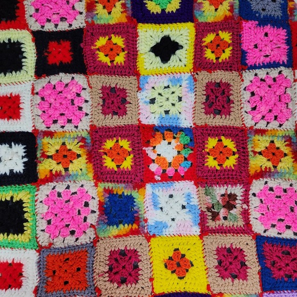 Vintage Granny Square Throw Quilt Crochet Blanket Handmade Bedspread  41x40 - Picture 3 of 9